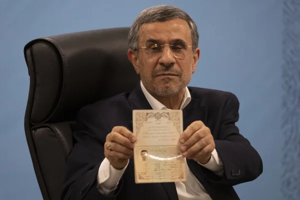 Did Israel's Mossad attempt to install former hard-line president Ahmadinejad as Iran's new leader?