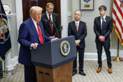 President Donald Trump announces a new AI initiative alongside CEOs Masayoshi Son, Larry Ellison, and Sam Altman in Washington, D.C., January 21, 2025. Photo: Reuters/POOL via CNP/INSTAR Images.