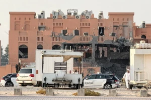 A damaged building, following an Israeli attack on Hamas leaders, according to an Israeli official, in Doha, Qatar, September 9, 2025. Photo:  Reuters Connect by Ibraheem Abu Mustafa
