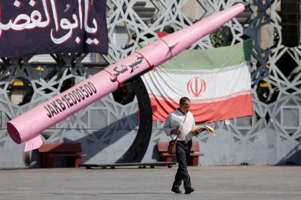 Israel prepares for potential Iranian missile fire this weekend as US strikes continue