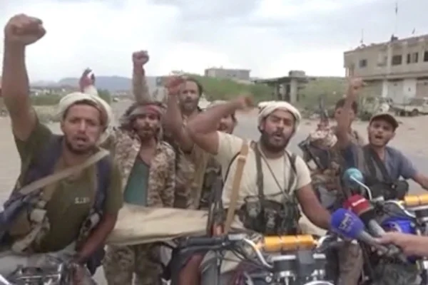 Yemeni Houthis complete takeover of Bab el-Mandeb Strait as Saudi forces falter, US holds off air support