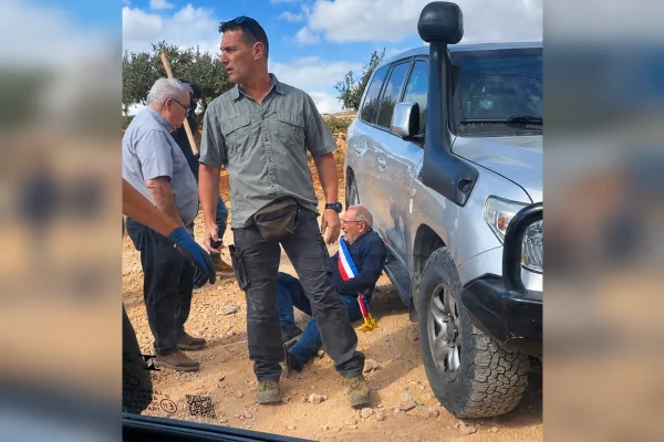Settlers attack European diplomats day after severely injuring Washington Post journalist
