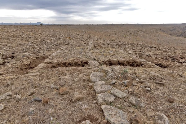 The Roman road during its excavations (Courtesy and credit of/to: Michael Eisenberg).