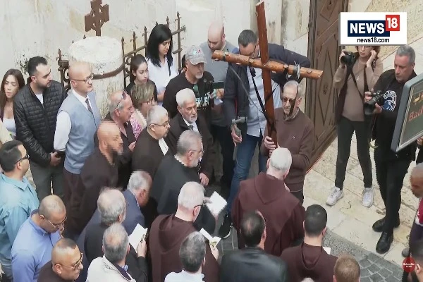 The Good Friday procession in the morning, at the Via Dolorosa at Jerusalem Old-city, March 29 2024 (Screenshot).