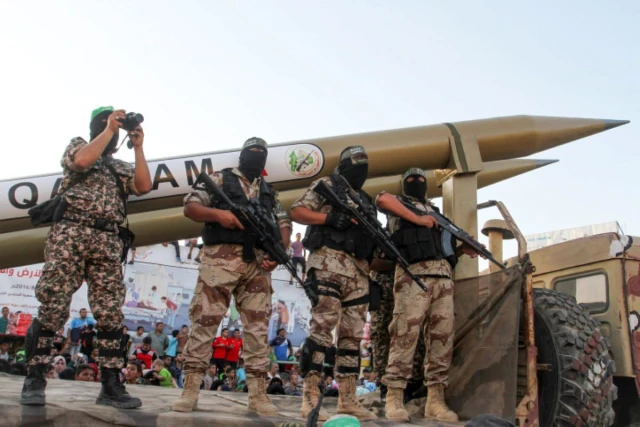 Palestinian members of the al-Qassam Brigades, the armed wing of the Hamas movement, display Qassam home-made rockets during an anti-Israel military parade on August 21, 2016 in Rafah in the southern Gaza Strip (Photo: Abed Rahim Khatib/Flash90).