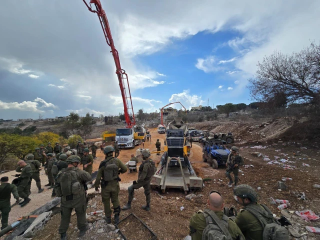 IDF forces investigated and dismantled the Hezbollah terror compound, which extended approximately one kilometer in length, reached approximately two meters in height and was located approximately one and a half kilometers from the border, and did not extend into Israeli territory. Photo: IDF