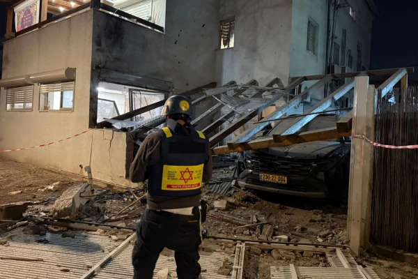 Iranian missile barrage hits central Israel, elderly couple killed in Ramat Gan