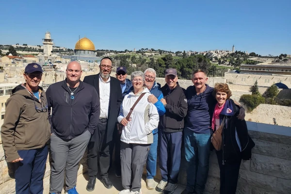 Tourists find peace in Israel amid war