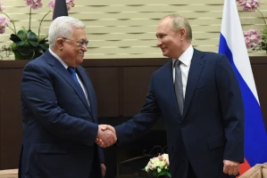 Russian President Vladimir Putin welcomes Palestinian Authority President Mahmoud Abbas in Sochi, southern Russia, Nov. 23, 2021 (Photo: Office of the President of Russia)