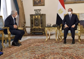 Egyptian President Abdel-Fattah el-Sisi hosts Israel Foreign Minister Yair Lapid in Cairo, Dec. 9, 2021 (Photo: Shlomi Amsalem/GPO)