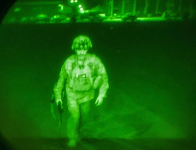 Last American soldier leaving Afghanistan (Photo: Official Pentagon Twitter feed)