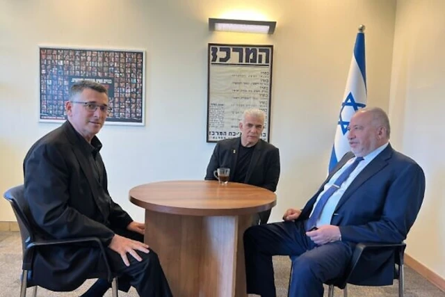 (Left to right) New Hope party head Gideon Sa'ar, Opposition Leader Yair Lapid and Yisrael Beytenu leader Avigdor Liberman meet on May 29, 2024. (Photo: Yair Lapid/X)