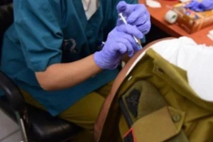 Administering the polio vaccine to an Israeli soldier (Photo: IDF)