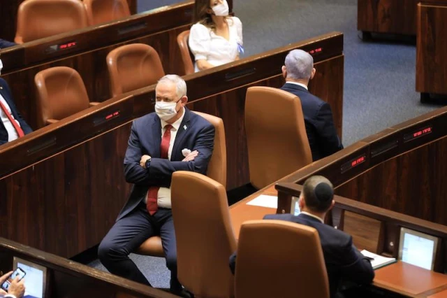 Benjamin Netanyahu and Benny Gantz at the Knesset swearing-in ceremony, April 6, 2021 (Photo: Knesset Spokesperson)