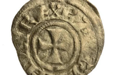 Coin of Baldwin III (1143–1163 CE), Jerusalem, obverse. (Photo: Clara Amit/Israel Antiquities Authority)