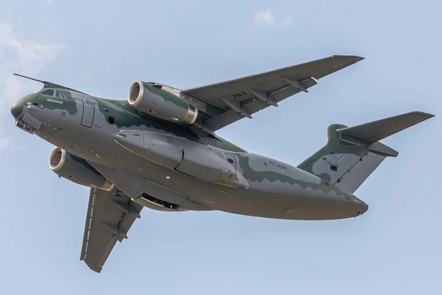 Embraer C-390 Millennium aircraft (Photo: Matti Blume/Wikimedia Commons)