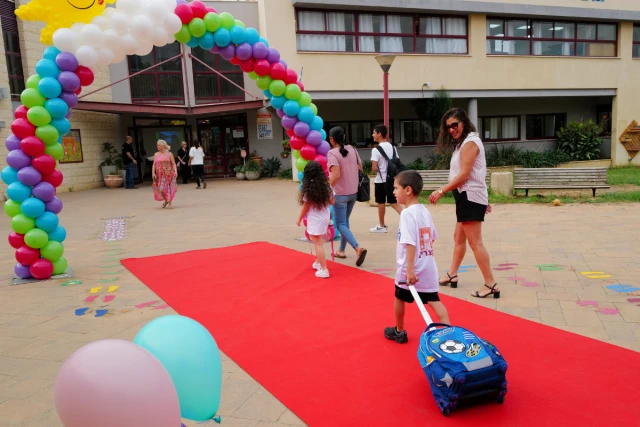 Israeli students seen on the first day of school at Gamla primary school in the northern town of Katzrin, Golan Heights, September 1, 2022. Photo by Michael Giladi/Flash90