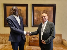 Israeli Minister of Regional Cooperation Esawi Frej with Sudanese Justice Minister Nasredeen Abdulbari in the UAE (Photo: Israeli Ministry of Regional Cooperation)