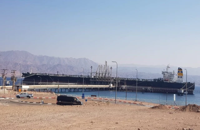 Illustrative - an oil tanker filling up in Eilat, in southern Israel (Mori Hen, of the not-for-profit Desert and Sea Environment, Eilat)