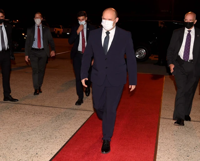Prime Minister Naftali Bennett on his way back to Israel after visiting US President Joe Biden in Washington, DC, Aug. 28, 2021 (Photo: Avi Ohayon/GPO)