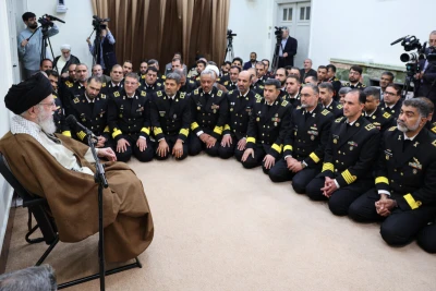 Iranian Supreme Leader Ayatollah Khamenei meets with Naval commanders (Photo: Office of the Supreme Leader)