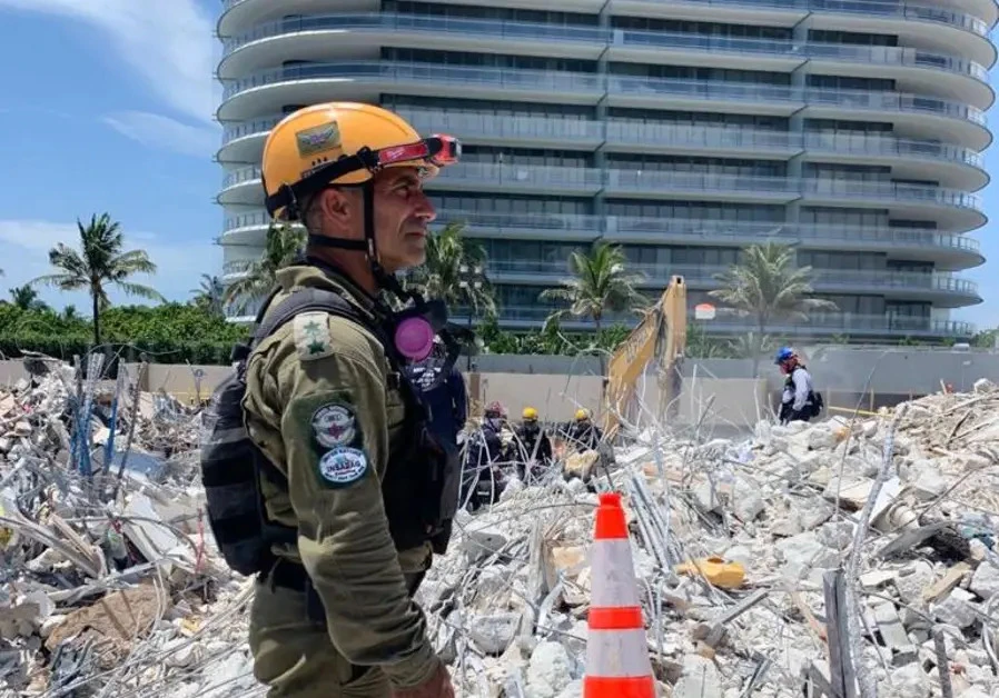 Col. Golan Vach, commander of the IDF Home Front Command’s National Search and Rescue Unit, at the Surfside disaster site. (Photo: IDF Home Front Command)