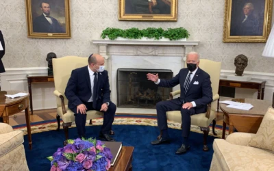 Prime Minister Naftali Bennett meets with US President Joe Biden in the White House on August 27, 2021. (GPO)