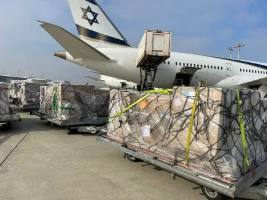 Israeli shipment of 2,000 helmets and 500 vests for emergency and civilian organizations in Ukraine (Photo: Department of Production and Procurement in the Israel Ministry of Defense)