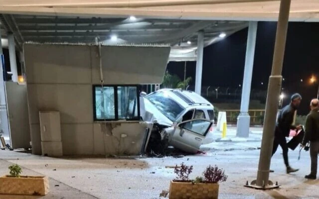 A suspected car-ramming attacking at the Te’enim Checkpoint in the West Bank by a Palestinian teenager, Dec. 6, 2021 (Photo: Defense Ministry Border Crossing Authority)