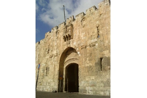 The Lion's Gate, Eastern part of the walls of the old city of Jerusalem, built during the 16th century (Photo: Aaron Goel-Angot).