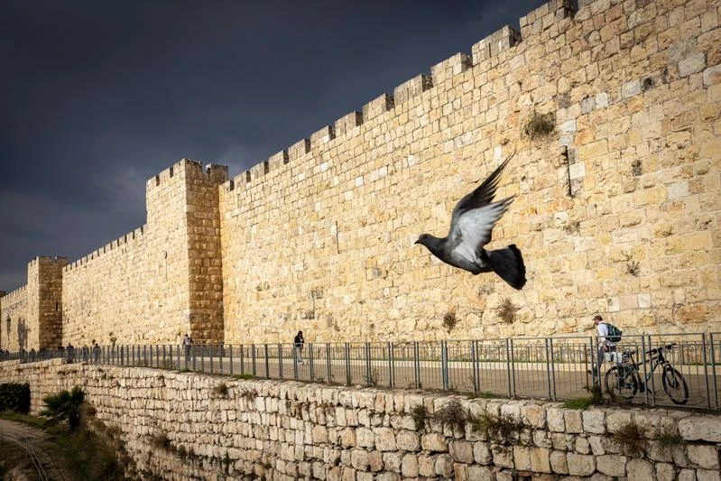 The old city wall seen on a cloudy day on November 30, 2022 in Jerusalem. Photo by Olivier Fitoussi/Flash90