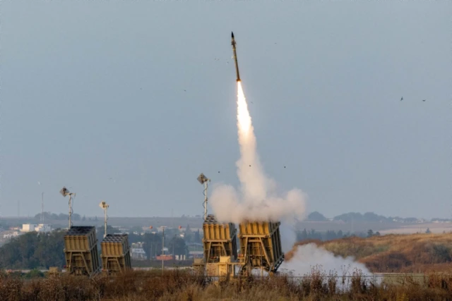 Iron dome anti-missile system fires interception missiles as rockets fired from the Gaza Strip to Israel, in Sderot on May 13, 2023 (Photo: Yonatan Sindel/Flash90).