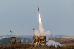 Iron dome anti-missile system fires interception missiles as rockets fired from the Gaza Strip to Israel, in Sderot on May 13, 2023 (Photo: Yonatan Sindel/Flash90).