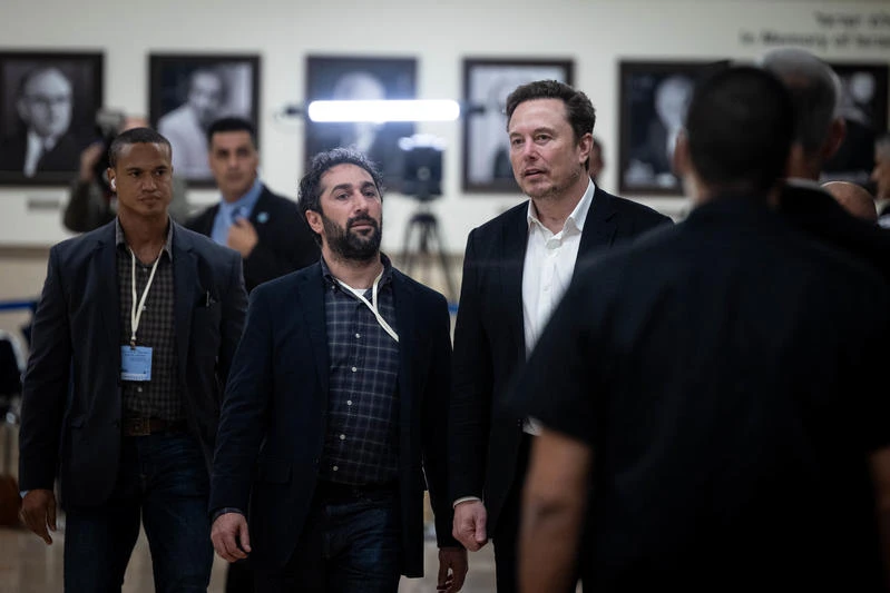 CEO of X (formerly known as twitter) Elon Musk, arrives to meet with National Unity leader Benny Gantz in the israeli parliament in Jerusalem, on November 27, 2023. Photo by Chaim GoldbergFlash90