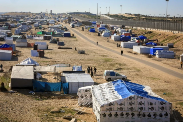 Displaced Palestinians pitch their tents next to the Egyptian border with the city of Rafah in the southern Gaza Strip, on March 8, 2024 (Photo: Abed Rahim Khatib/Flash90).