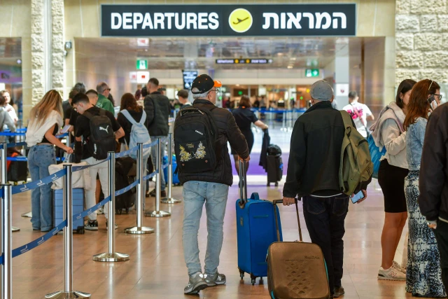 Passengers at the departure hall in the Ben Gurion International airport near Tel Aviv on April 14, 2024. Photo by Avshalom Sassoni/Flash90