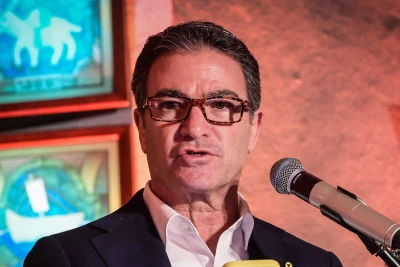 Former Head of the Mossad Yossi Cohen attends a Menorah lighting ceremony on the sixth night of the Jewish holiday of Hanukkah, at the great synagogue in Tel Aviv, December 30, 2024. Photo by Avshalom Sassoni/Flash90