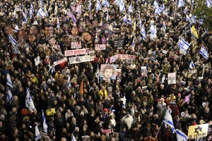 TEL AVIV, ISRAEL - March 22: Thousands of Israelis protested against the Israeli government calling for immediate release of the hostages that are still being held by Hamas in Gaza, outside the minstry of defence on March 22, 2025 in Tel Aviv, Israel. Photo by Gili Yaari /FLASH90