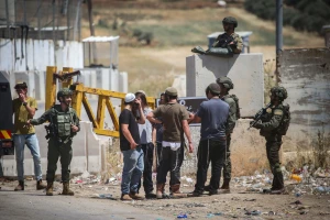 sraeli soldiers on guard during a protest of Jewish settlers at the Beit Furik checkpoint, east of Nablus, northern Samaria, May 9, 2025. Photo by Nasser Ishtayeh/Flash90