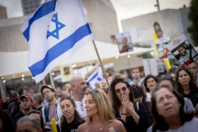 Israelis await the release of Israeli/US hostage Edan Alexander, whom Hamas is expected to release from captivity today, at Hostage Square in Tel Aviv May 12, 2025. Photo by Chaim Goldberg/Flash90