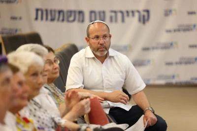 Tzvika Mor, the father of Eitan Mor who held hostage in the Gaza Strip speaks during a lecture in the northern Israeli city of Tzfat, May 26, 2025. Photo by David Cohen/Flash90