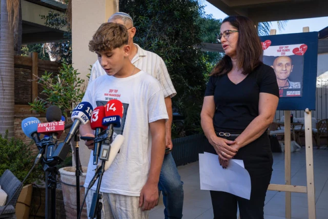 The family of Yair Yaakov who was killed and taken hostage by Hamas terrorists in the massacre on October 7 holds a press conference after his body was retrieved from Gaza. June 12, 2025. Photo by Yossi ALoni/FLASH90