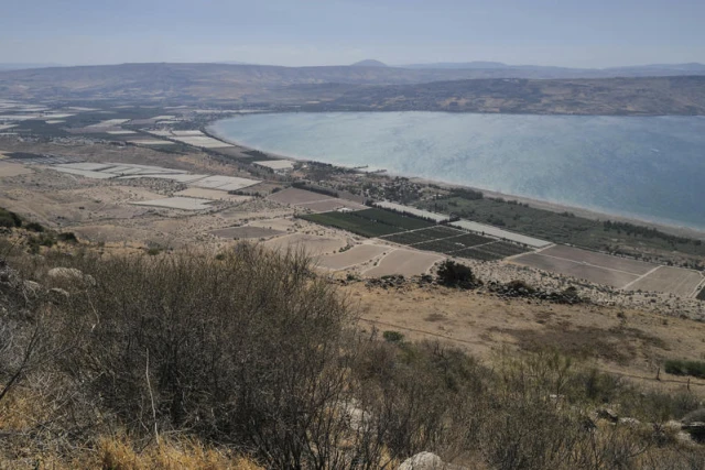 sraelis enjoy the view overlooking the Sea of Galilee on July 12, 2025. Photo by Michael Giladi/Flash90