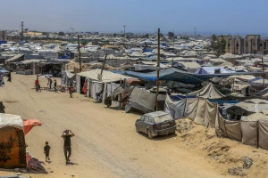 Palestinians live around their tents in the Al-Mawasi area of Khan Yunis, in the southern Gaza Strip, July 17, 2025. Photo by Abed Rahim Khatib/Flash90