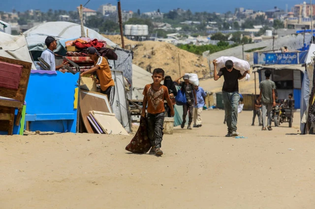 Palestinians live around their tents in the Al-Mawasi area of Khan Yunis, in the southern Gaza Strip, August 9, 2025. Photo by Abed Rahim Khatib/Flash90