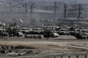 Israeli soldiers seen on the Israeli border with the Gaza Strip, August 24, 2025. Photo by Tsafrir Abayov/Flash90