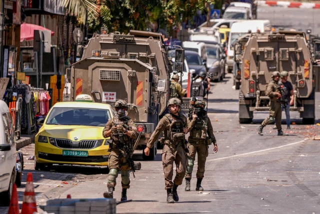 Israeli security forces raid the West Bank city of Ramallah, August 26, 2025. Photo by Flash90