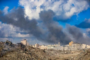 Smoke rises from Gaza City following an Israeli airstrike, September 24, 2025. Photo by Fathi Ibrahim/Flash90