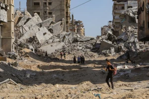 Displaced Palestinians return to their homes in the Al-Karama neighborhood in the northern Gaza Strip, following a ceasefire agreement between Hamas and Israel, on October 11, 2025. Photo by Khalil Kahlout/Flash90