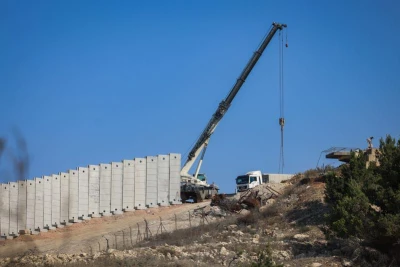 Construction works on the concrete border barrier between Israel and Lebanon, northern Israel, November 10, 2025. Photo by David Cohen/Flash90